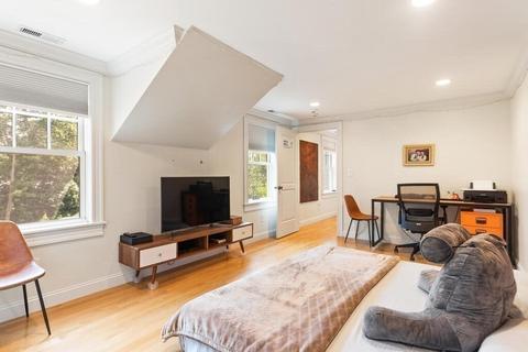 56 Clearwater Rd, Chestnut Hill, MA 02467 photo 17