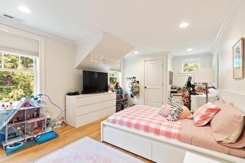 56 Clearwater Rd, Chestnut Hill, MA 02467 photo 18