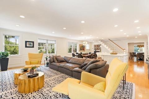 56 Clearwater Rd, Chestnut Hill, MA 02467 photo 8