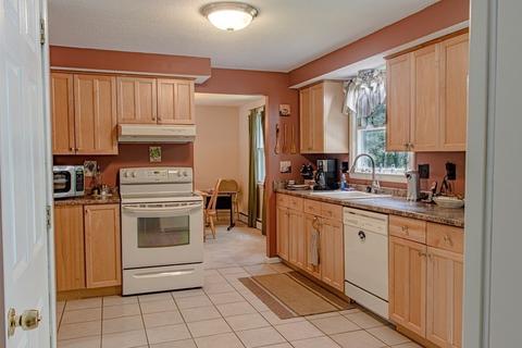 6 Berkeley Rd, Milford, MA 01757 photo 6