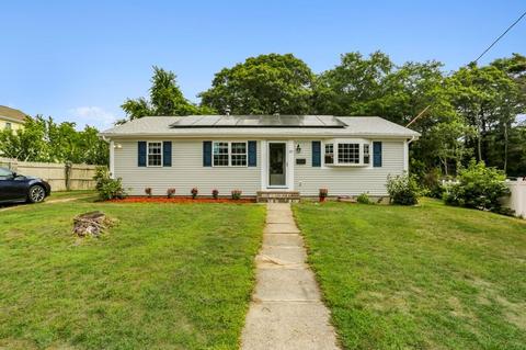 20 Crows Nest Dr, Bourne, MA 02532 photo 1