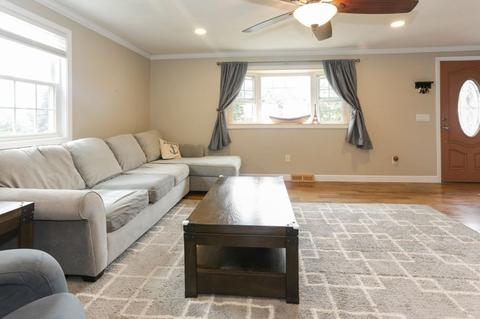 20 Crows Nest Dr, Bourne, MA 02532 photo 4