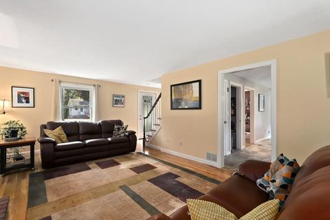 35 Devonshire Rd, Attleboro, MA 02703 photo 6