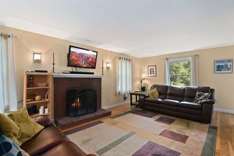 35 Devonshire Rd, Attleboro, MA 02703 photo 5