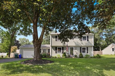 35 Devonshire Rd, Attleboro, MA 02703 photo 2