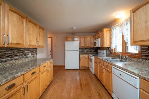 7 Ryan Cir, Springfield, MA 01128 photo 9