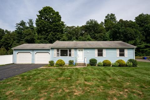 7 Ryan Cir, Springfield, MA 01128 photo 1