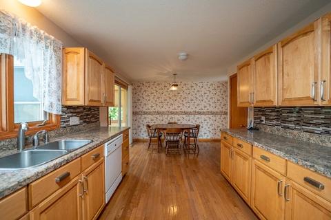 7 Ryan Cir, Springfield, MA 01128 photo 12