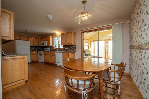 7 Ryan Cir, Springfield, MA 01128 photo 8