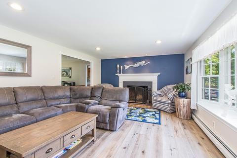 1471 Old Post Rd, Marstons Mills, MA 02648 photo 4