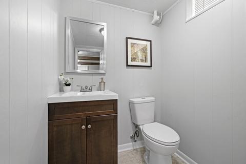 8 Pinewood Dr, Webster, MA 01570 photo 24