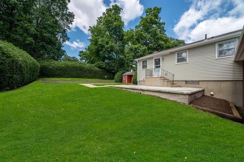 8 Pinewood Dr, Webster, MA 01570 photo 30