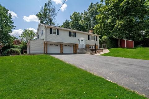 8 Pinewood Dr, Webster, MA 01570 photo 39