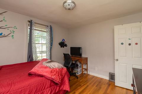 28 Spence St, Chicopee, MA 01020 photo 18