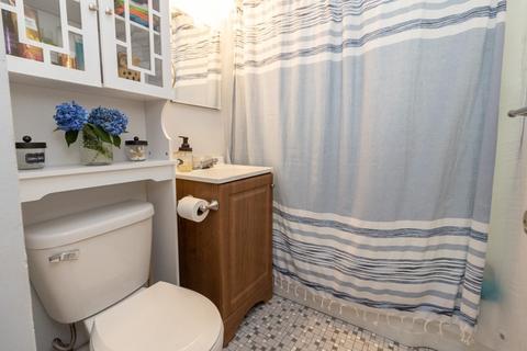 28 Spence St, Chicopee, MA 01020 photo 16