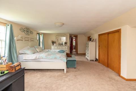 28 Spence St, Chicopee, MA 01020 photo 28