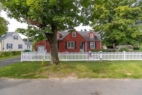 28 Spence St, Chicopee, MA 01020 photo 2