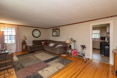 28 Spence St, Chicopee, MA 01020 photo 12