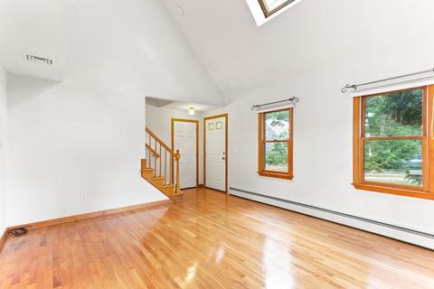 155 James Cir, Mashpee, MA 02649 photo 4
