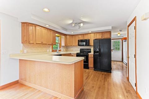 155 James Cir, Mashpee, MA 02649 photo 9