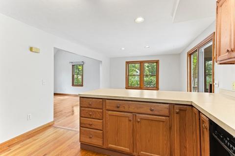 155 James Cir, Mashpee, MA 02649 photo 10