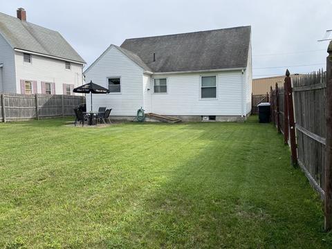 34 Quebec St, Springfield, MA 01151 photo 3