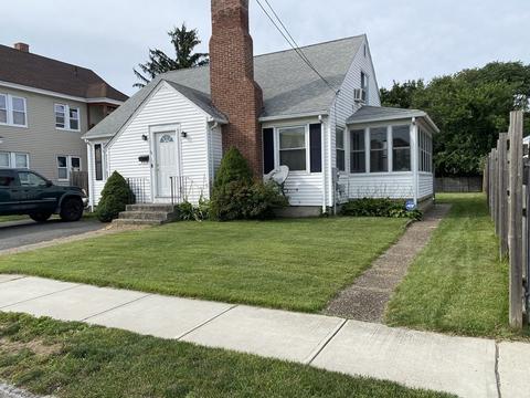 34 Quebec St, Springfield, MA 01151 photo 2