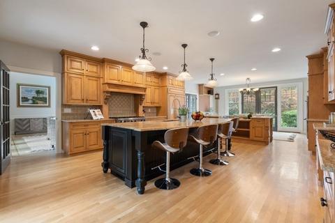 264 Edgewater Dr, Needham, MA 02492 photo 9