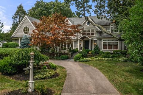 264 Edgewater Dr, Needham, MA 02492 photo 1