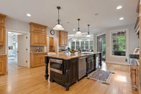264 Edgewater Dr, Needham, MA 02492 photo 8