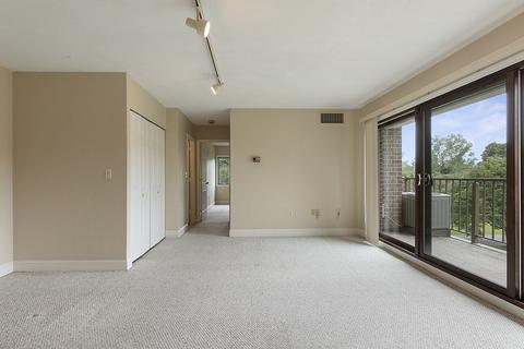 2 Ledgewood Way #24, Peabody, MA 01960 photo 8