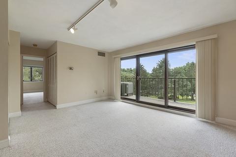 2 Ledgewood Way #24, Peabody, MA 01960 photo 9