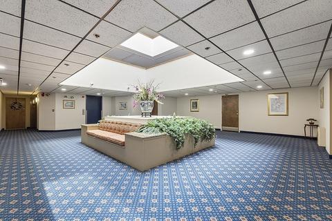 2 Ledgewood Way #24, Peabody, MA 01960 photo 4