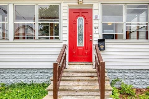 116 Malden St, Springfield, MA 01108 photo 4