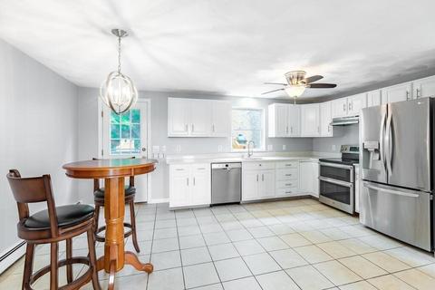6 Wheeler St, Gloucester, MA 01930 photo 3