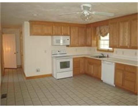 334 Granite St, Worcester, MA 01607 photo 3