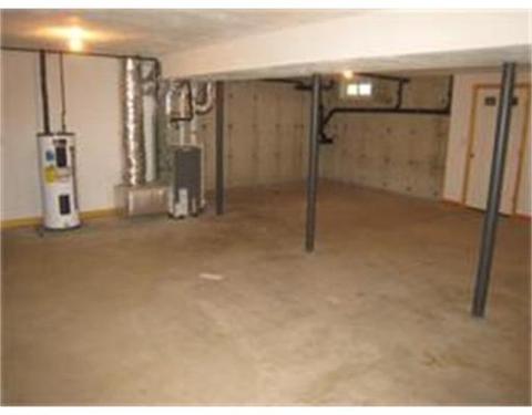 334 Granite St, Worcester, MA 01607 photo 11