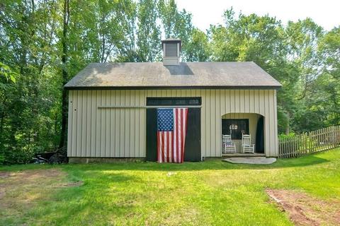 5 Maple Ln, Sutton, MA 01590 photo 3