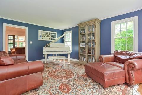 5 Maple Ln, Sutton, MA 01590 photo 9
