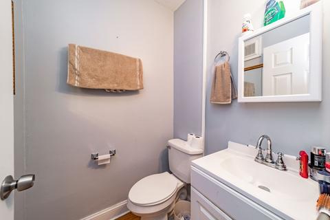 55 Edgemont St, Springfield, MA 01109 photo 9