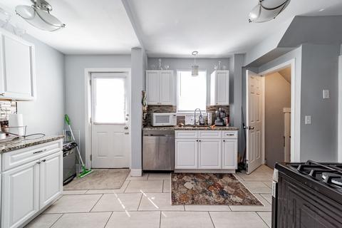55 Edgemont St, Springfield, MA 01109 photo 12