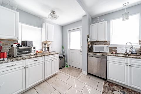 55 Edgemont St, Springfield, MA 01109 photo 13