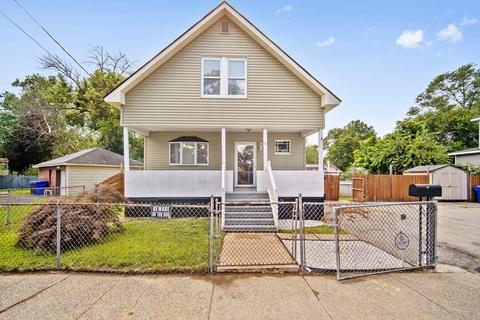 10 Pemaquid St, Springfield, MA 01151 photo 1