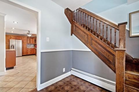 10 Pemaquid St, Springfield, MA 01151 photo 4