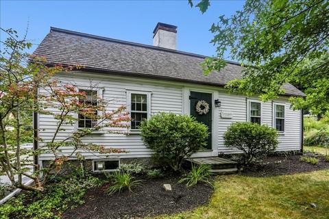 563 Spring St, Marshfield, MA 02050 photo 1