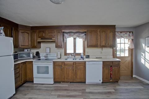84 Marion St, Chicopee, MA 01013 photo 30