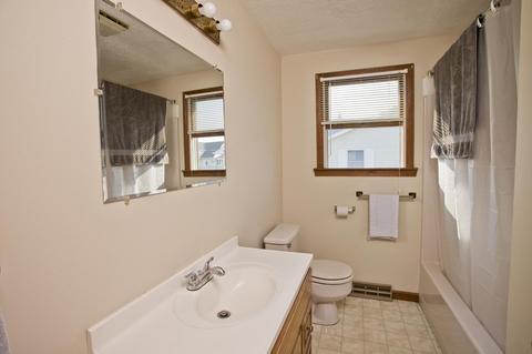 84 Marion St, Chicopee, MA 01013 photo 18