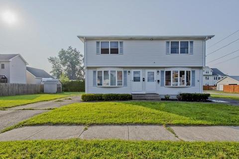 84 Marion St, Chicopee, MA 01013 photo 2