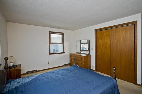 84 Marion St, Chicopee, MA 01013 photo 11