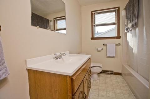 84 Marion St, Chicopee, MA 01013 photo 17